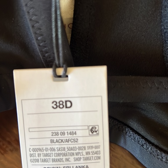 Swimsuit top 38D - Picture 2 of 3